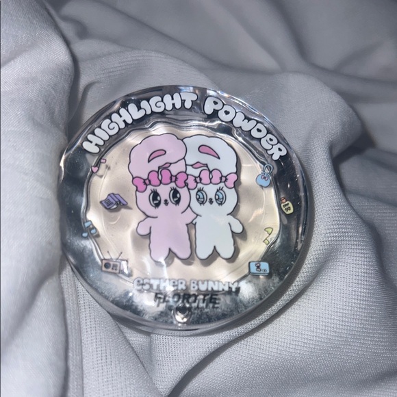 Other - Cute Highlight Powder with Cartoon Design